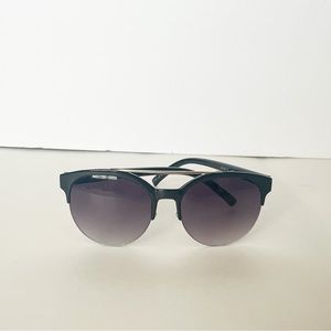 Foster Grant Black Sunglasses